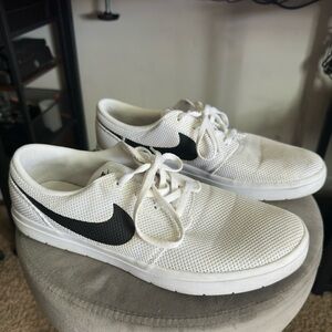 Nike Men's White SB Portmore Ultralight